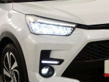 LEDヘッドライトです。デザイン性がよくとても明るいので、夜間の走行や悪天候でも安心です。しかも長寿命!