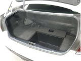トランクルーム下に荷物の収納が可能です!