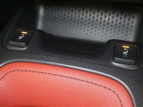 【シートヒーター搭載】シートを温めてくれる暖房機器です!長時間座っていると負担が掛かりやすい背中や腰、または冬場の寒い日に冷えやすい脚部に快適なぬくもりを♪