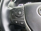『ハンドルの左側スイッチ」はオーディオの音量調節や色々な機能の切り替えボタンになります、目線を変えずに操作が出来るので安全ですね♪