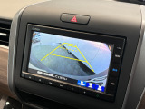 バックギアに入れるだけで自動でリヤカメラに切り替わります!車庫入れやバックが苦手な方にオススメ!