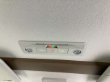 あおり運転をされても安心!緊急通報も可能、ボタンを押すだけでオペレーターにつながるSOSコール付。(別途登録費用が必要となります。)