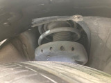 お車を安心してお乗りいただく為には、足回りの定期点検が欠かせません。サービスサポート(有償保証)では無料点検もご提供しており、安心のカーライフをお過ごしいただけるサポート体制が整っています。