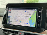 9インチワイド日産純正オリジナルナビゲーション搭載。インパネにマッチする専用デザインに、美しく見やすい大画面ディスプレイを採用。