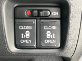 【両側パワースライドドア】スマートキーや運転席のスイッチで後席両側スライドドアの開閉が可能♪電動だから力を入れてドアを開ける必要が無く、小さなお子様でも簡単に開け閉めでき快適です♪