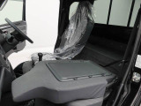 当社は購入後のアフターケアを大切にしております。納車後、1ヶ月無料点検、半年ごとにあんしん点検、12ヶ月法定点検の誘致をします。また車検までの点検をセットにした『ワンダフルパスポート』を販売中です。