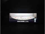 ■気のフロントビューモニター装備。フロントグリルのカメラ映像をマルチファンクションディスプレイに表示。自車の前方の様子が確認可能です。見通しの悪い交差点や駐車・発進時などの前方確認をサポートします。