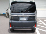 当社の優秀なスタッフがしっかり点検整備をさせていただいてからご納車いたします!さらに!ワイパーゴム、エレメント、エアクリーナーを新品交換させて頂いています!