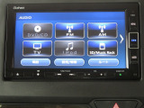 インテリアになじむデザイン♪操作性にも拘ったGathers☆☆純正ナビです♪Bluetooth接続にも対応していますので、スマホの中の音楽を手軽に楽しむこともできます♪♪
