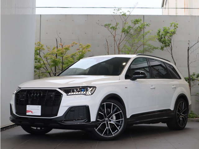Q7 ブラックスタイル プラス ディーゼル 4WD