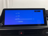 いまや必須装備「ナビゲーション」搭載!知らない場所にスイスイッとドライブ。もう、これなしではハンドルを握れませんね!でも運転中の操作は危険ですのでご注意ですね☆
