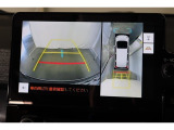 車両を上から見たような映像表示するパノラミックビューモニター付き!