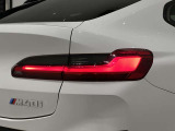 BMW伝統のL字型テールライト