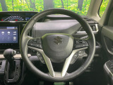 【純正革巻きステアリング】上質な革を使用することで、手にしっかり馴染みとても運転しやすいハンドルです♪