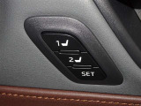 運転席のパワーシートは2名様分までメモリー機能付きです。