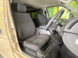 運転席シート廻りは使用感も少なく、良好な状態となっています。丁寧に使われていたことがよくわかりますね。