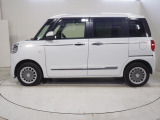 外装に目立つようなキズや凹みはみられず状態良く保たれていますが、中古車なので全くの無キズということはありません。外装の状態につきましては実車にてご確認をお願いします。