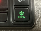 ★ECONスイッチ★ エコドライブを加速しよう!スイッチをONにすると、運転の仕方によるロスを抑え込み燃費をよくするようクルマが頑張ります(*^ー^*)燃費向上にチャレンジ♪