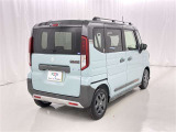 女性に人気の軽自動車!初心者でも運転しやすく小回りもききます!