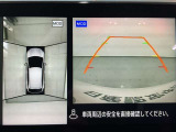 【アラウンドビューモニター】まるでクルマを真上から見ているようなアラウンドビューモニターで運転をサポート。運転席から見えにくい車の四隅や後方もモニターでしっかり見えます。