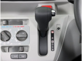 縦型シフトで操作性の良いシフトです!