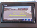 【バックカメラ装備済み】駐車の際の心強い味方!ガイドを見て確認しながら駐車できるので安全です。