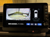 リバースギアに入れるだけで後方の表示へ切り替わります。夜間や雨の日の駐車も楽になりますよ。