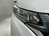 LEDヘッドライトは、点灯の瞬間から最大光量を発揮し、突然暗くなるトンネルなどでの安定感を高めます。