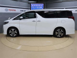 乗降りがスマートな「両側パワースライドドア」★イージークロザーと挟み込み防止機能付です♪開口部の大きなスライドドアは、家族の送迎や大きな荷物の出し入れがとっても便利です♪