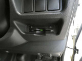 ETC車載器付きです。高速道路の料金所もスムーズに通過できます。※セットアップ費用は別途必要です。
