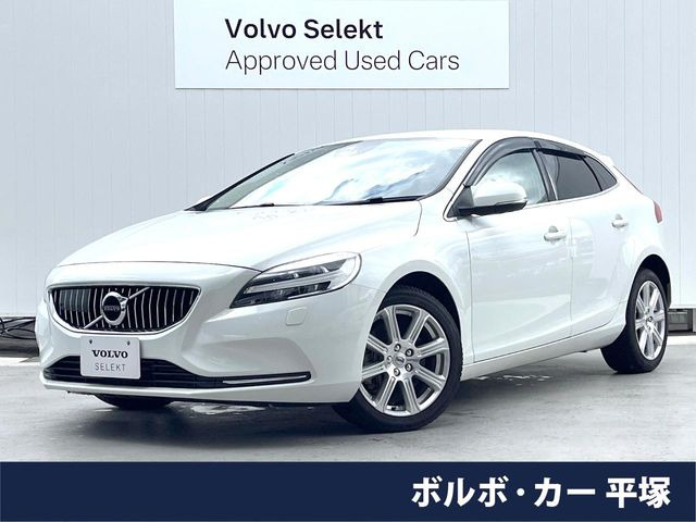 V40  D4 インスクリプション