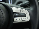 ◆アダプティブクルーズコントロール◆予め設定した車速内でクルマが自動的に加減速。前走車との適切な車間距離を維持しながら追従走行します。【LKAS】車線維持支援システムでステアリング操作を支援。