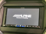 【ディスプレイオーディオ】お持ちのスマホやMP3プレイヤーとの無線接続で音楽再生が可能!コードで繋ぐわずらわしさも無く、手軽にお気に入りの音楽を楽しめます。