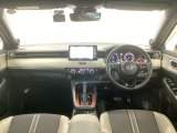 【前方視界】開放的な前方視界!運転がしやすく疲れにくいです♪窓が大きく、見通しがとっても良いおクルマですよ♪