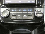 オートエアコンです。快適な温度を保ち、オールシーズン快適です。