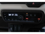 オートエアコン装備♪室内温度を設定すれば自動的に風量の調整をしてくれます♪車内をいつでも快適に保てます♪