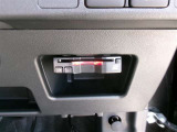 ETC車載器を装備しています。高速道路の料金所もストレスなく通行できます。
