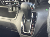 【 シフト 】スムーズなシフトチェンジで快適にお車を操縦していただけます!//
