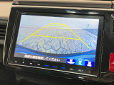 【バックカメラ】リバースにするだけで映ります、後方の安全確認や、狭い駐車場での車庫入れ、雨の日や夜間など視界の悪い時に便利です!安全にバックする為には欠かせない装備です。