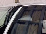 サポカーSとは、衝突被害軽減ブレーキに加えて、高齢者に多いと言われている踏み間違い事故防止をサポートする機能です。詳しくは販売店スタッフまでおたずねください。
