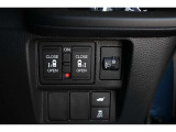スライドドアの開閉も 運転席から