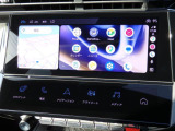 TFTタッチパネルを使ったインターフェースで、様々な車両情報を表示コントロール。スイッチ類を増やさずに多機能化が可能になりました。純正コネクテッドナビは常に最新の情報を表示。マップデーターの更新作業など