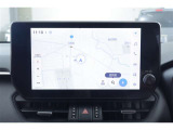 ディスプレイオーディオを装備。スマホとクルマをつなぐことで、これまでのナビに加えて、いろんなサービスが楽しめます。