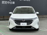 日産のアイデンティティのVモーショングリルを配したフロントビュー