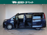 両側パワースライドドア付きだから、狭い駐車スペースなどでの 乗り降りラクラク!小さなお子さまのいるご家庭には嬉しい装備。