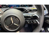 メモリー付きパワーシートが装備されている車両はシートの位置・ドアミラーの角度・ハンドルの位置を3名まで記憶出来ます。