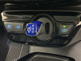 【中古車ハイブリッド保証】ハイブリッド機構を無償で保証します。保証期間は、初度登録年月から10年目まで、またはロングラン保証が終わってから3年間。ただし累計走行距離が20万km以内です。