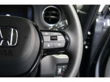 Hondaセンシングの機能のひとつ、アダプティブクルーズコントロール付!アクセルから足を離しても設定したスピードと前車との車間を保ち走行してくれます!車線維持もアシスト☆高速道路で疲労軽減ですね☆