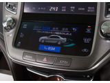 BSM(ブラインドスポットモニタ)!隣の車線を走る車両をレーダーで検知し、ドアミラーでは確認しにくい後側方エリアに存在する車両に加えて、急接近してくる車両も検知します。