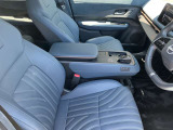 運転席まわりになります。実際に乗って頂き乗り心地をご体験してみてください。